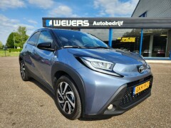 Toyota-Aygo X-5
