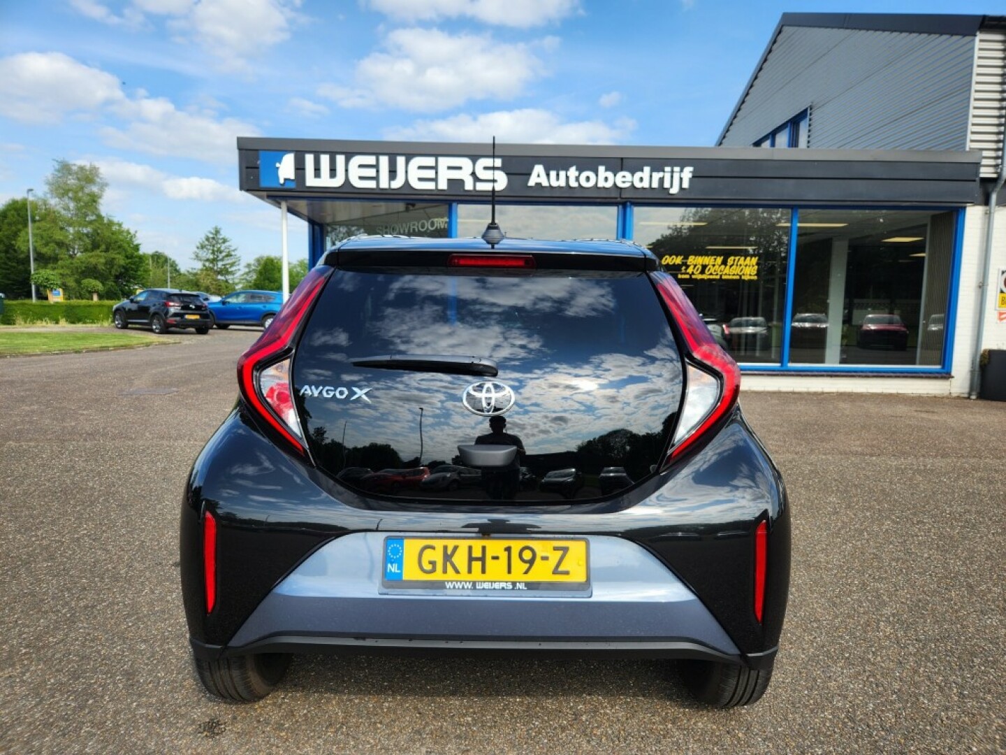 Toyota-Aygo X-7